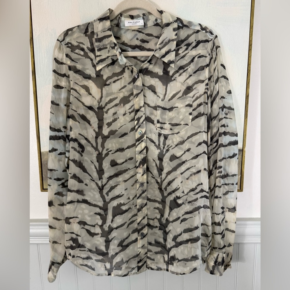 EQUIPMENT Femme Silk Button Up Tiger Printed Pastel Blouse Size L